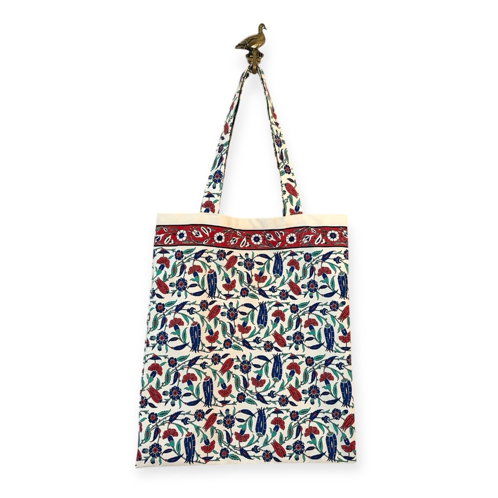 The British Museum Exclusive Floral Tote Bag - Picture 8 of 8